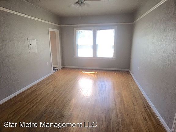 4th image of 1431 NE 21st Ave APT 212
