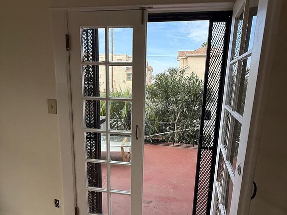 3rd image of 1032 Albany St APT 2