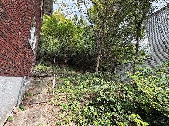 2nd image of 660 Steiner Ave