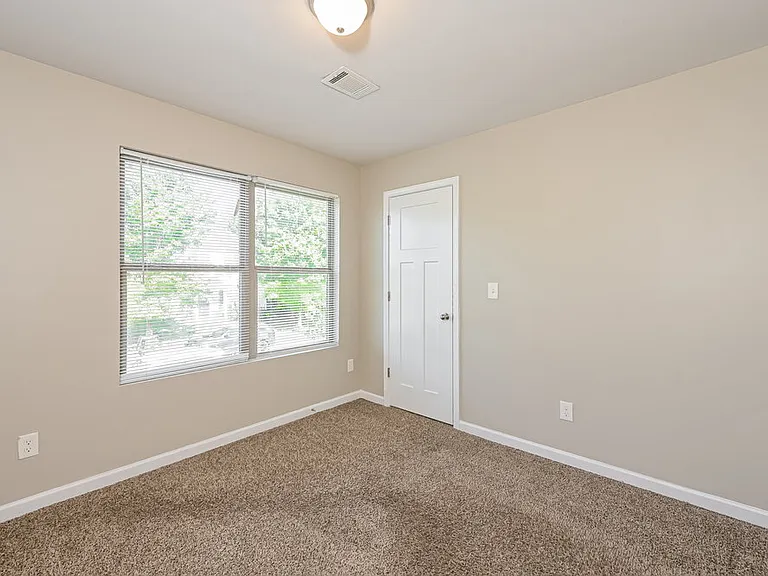 6107 Ruth St SW — Photo 13