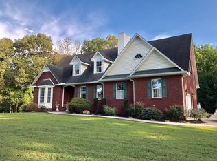 697 Mason Grissom Rd, Rock Island, TN 38581