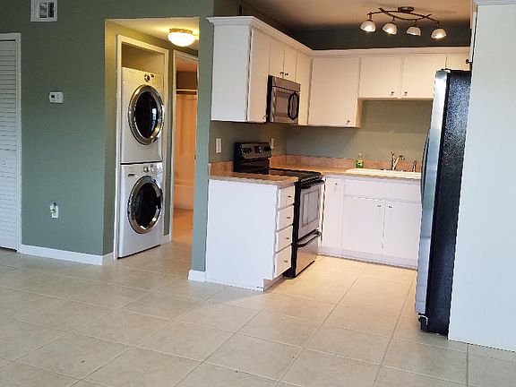 3rd image of 1290 9th St #101