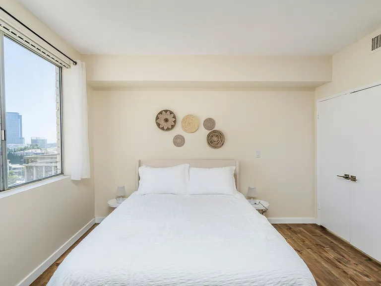 1378 S Beverly Blvd #404 — Photo 9