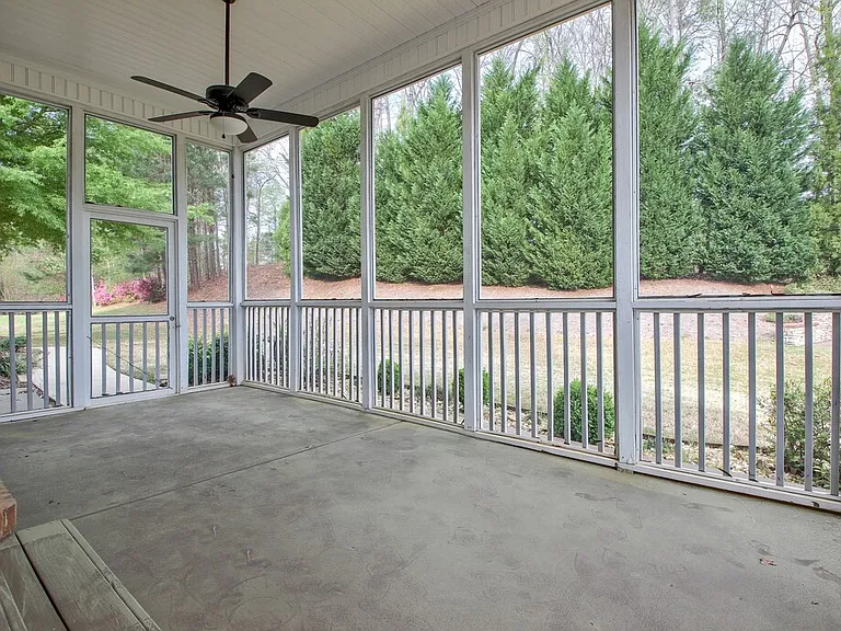50 Peninsula Cir — Photo 17