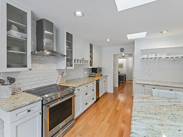 460 Sunrise Way — Photo 22