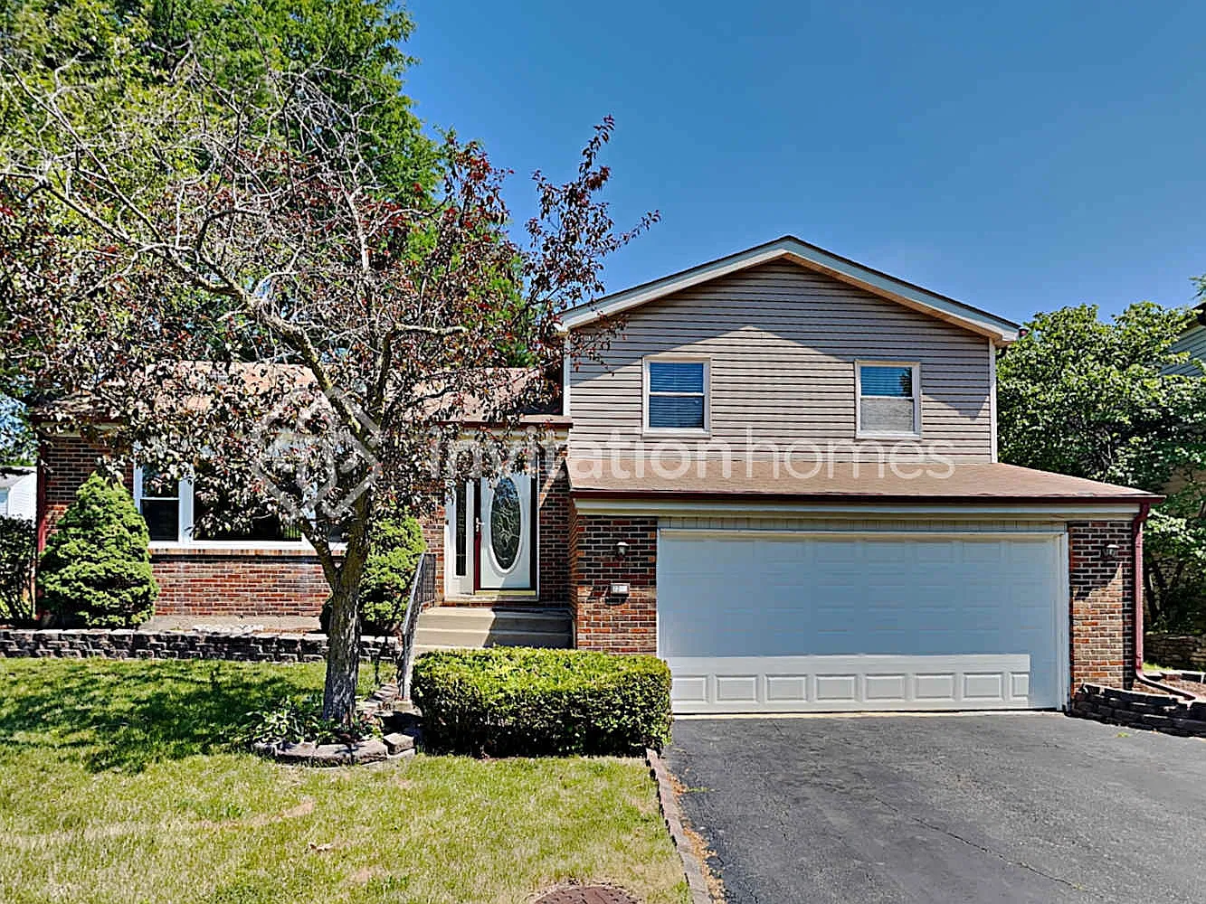 2260 Ridge Ave Aurora, IL 60504 — Photo 1