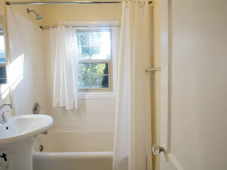 2254 NW Glisan St #109 — Photo 10