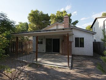 4th image of 5485 Burkshire Dr