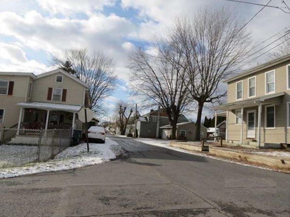 304 E New Market St, Freeburg, PA 17827