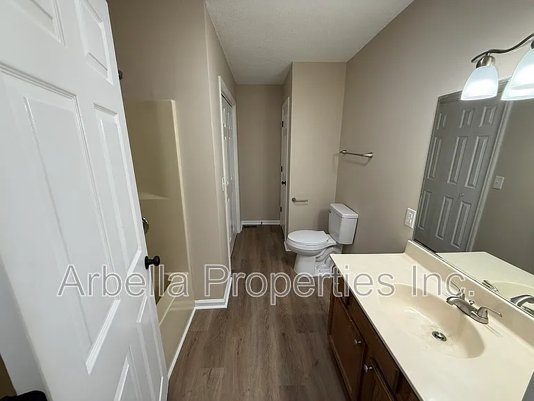 117 Rowe Ln #5 — Photo 10