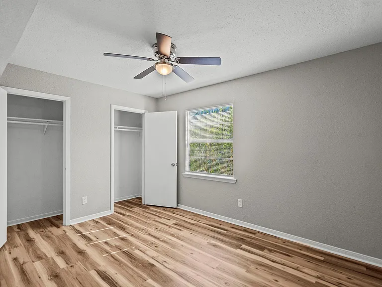 1927 Avenue M 1/2 #9 — Photo 7