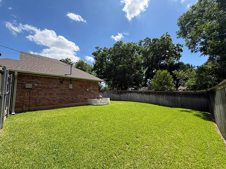 1805 Dunn St — Photo 34