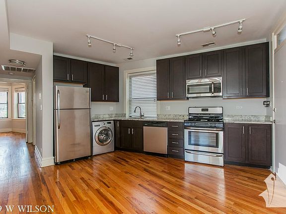 3rd image of 2229 W Wilson Ave #528