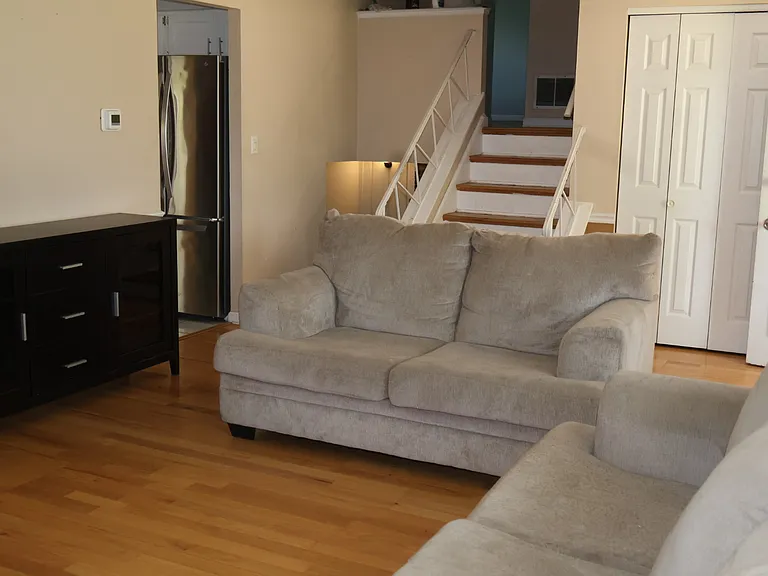324 W Weathersfield Way — Photo 3