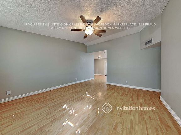 3rd image of 2926 E Escondido Ave