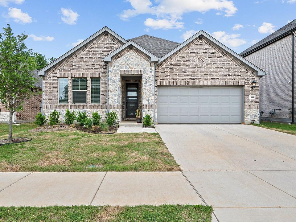 1st image of 2848 Acadia Dr