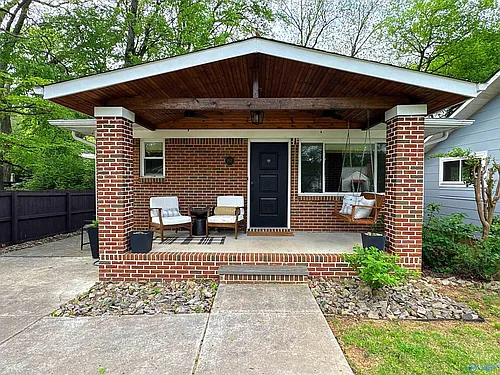 1612 Wellman Ave NE Photo 1