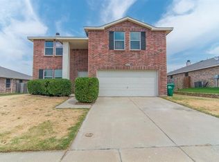 3415 Andalusian Dr, Denton, TX 76210