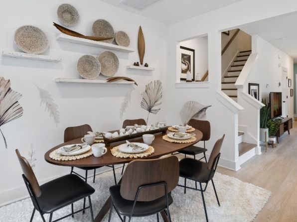 charlotte-north-carolina-446860624 picture