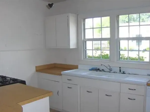 186 Clower St, Biloxi, MS 39530