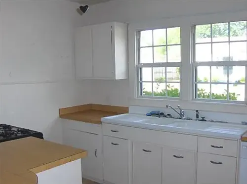 186 Clower St Photo 1