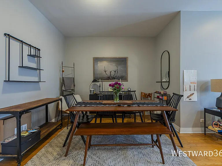 127 E 18th St #TOWNHOUSE — Photo 3