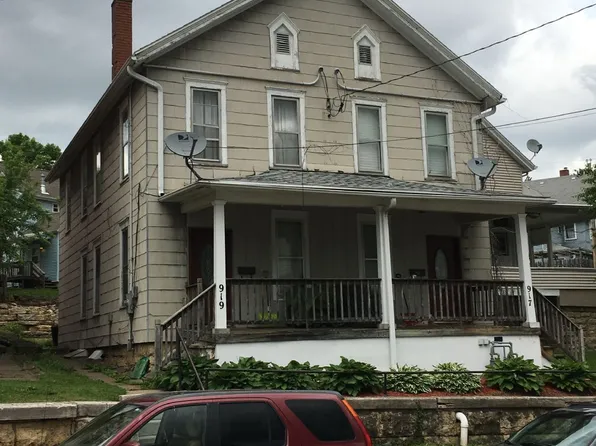 917 W 5th St, Dubuque, IA 52001