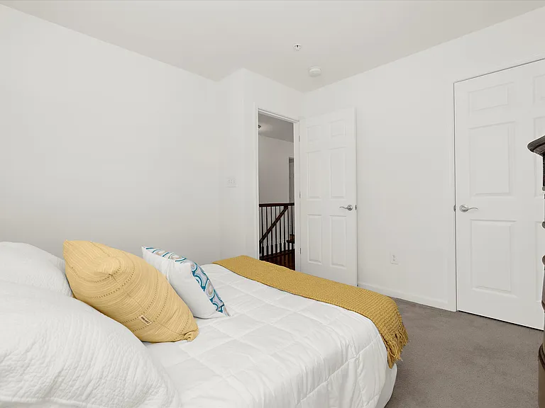408 Stayton St — Photo 32