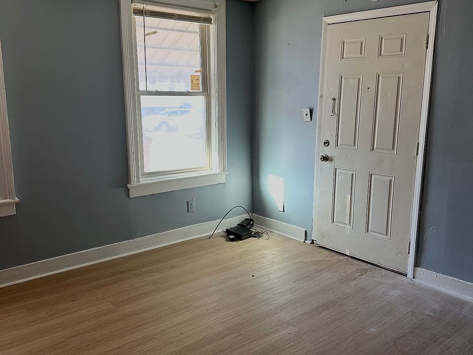 1st image of 491 Washington Ave APT 1