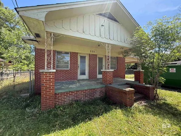 221 Leonard Ave, Prichard, AL 36610
