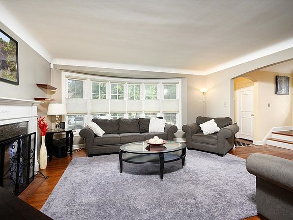 5th image of 1812 N Natoma Ave