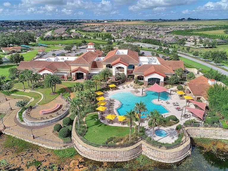 576 Cantabria Dr — Photo 47