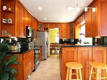 4th image of 4493 Norocco Cir