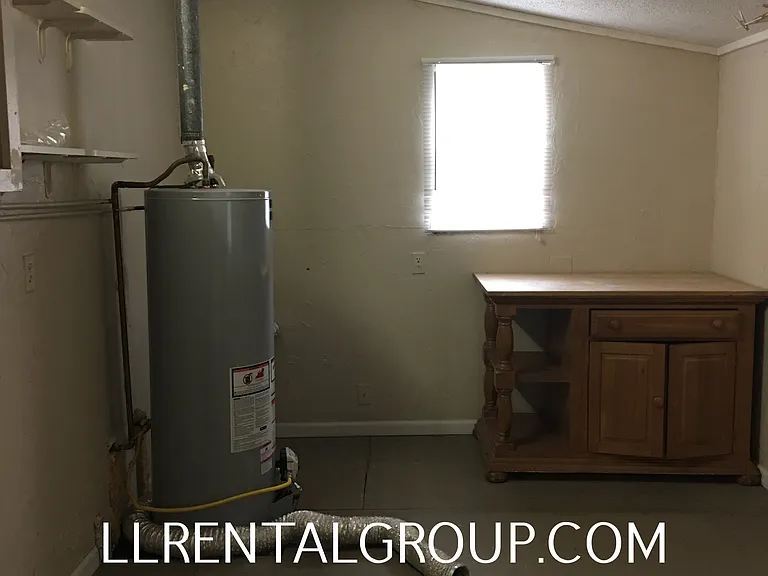 507 N Tinker Dr — Photo 11