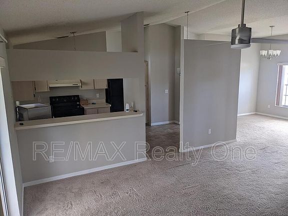 3rd image of 271 N Lombardy Point