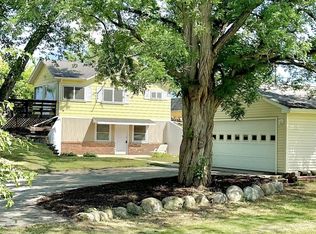 33623 Fern Dr, Burlington, WI 53105