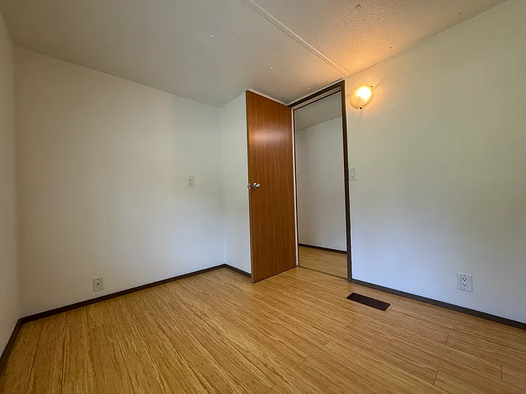 8645 State Route 507 SE — Photo 15
