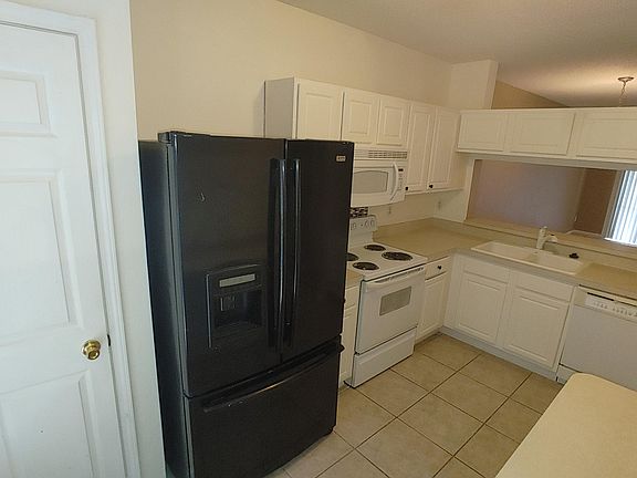 5th image of 12311 Kensington Lakes Dr Unit 3102