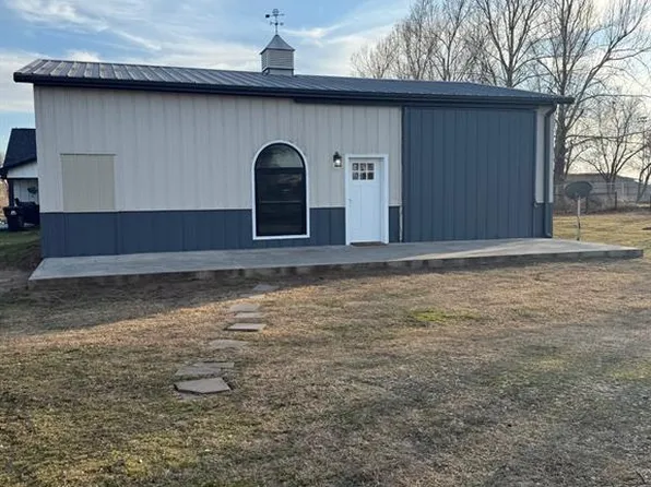 300 Braid Ln, McLoud, OK 74851
