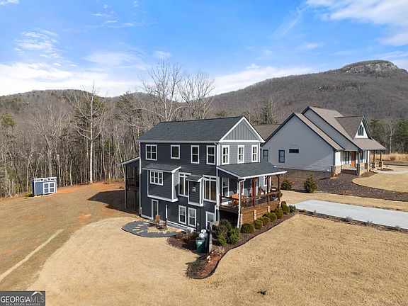 3rd image of 94 Boulder Ln