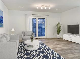 1129 W Main St APT 201, Lansdale, PA 19446