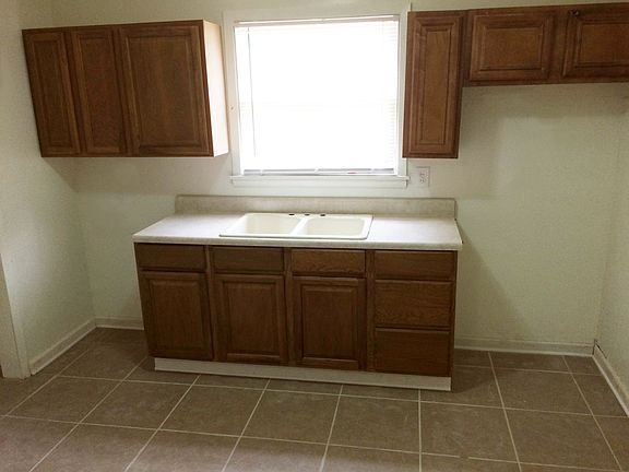 Spacious, remodeled kitchen!