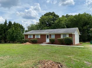 103 Pine Tree Dr, Matthews, NC 28104