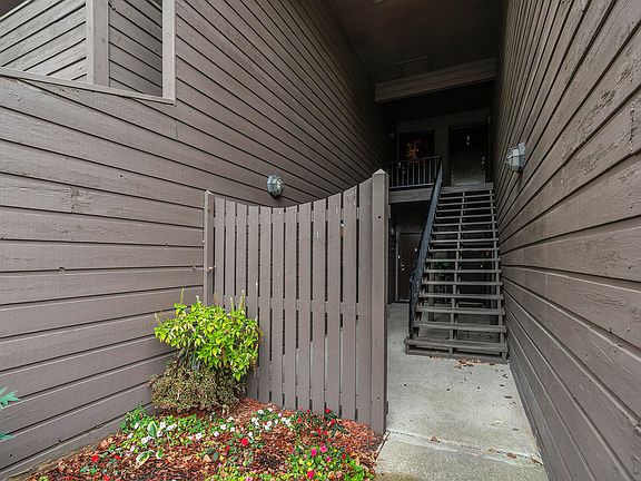 3rd image of 750 Shaker Dr APT 1016
