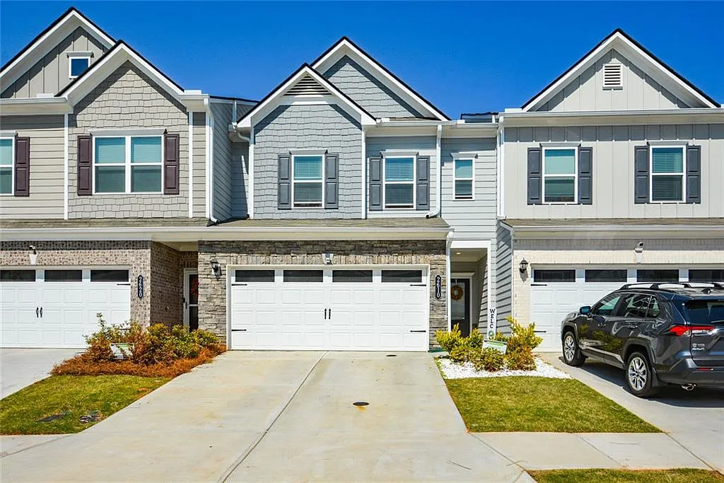 3 bed, 2.5 bath, 1959 sqft, $2,760 — Photo 1