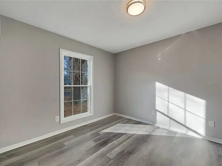 2809 Lamroc Rd — Photo 5