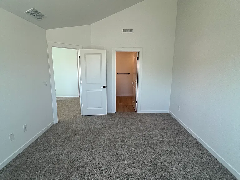 17828 NW 10th Pl #17828 — Photo 26