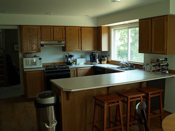 5th image of 10927 Hillsboro Dr NW