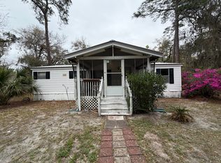 38 Barnett Ln, Midway, GA 31320