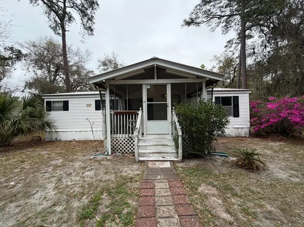 38 Barnett Ln, Midway, GA 31320